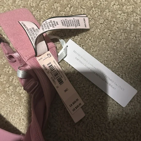 New with Tags Victorias Secret Push-up bra - Picture 2 of 3